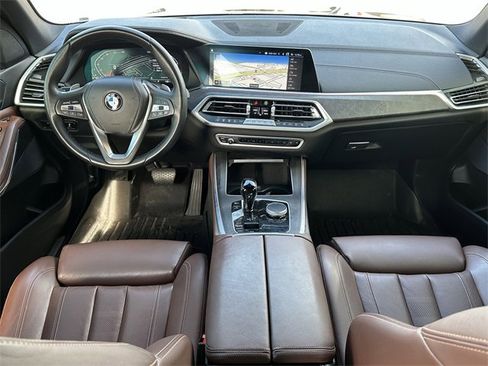 Used 2022 BMW X5 sDrive40i w/ Premium Package image 9