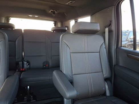 New 2026 Chevrolet Suburban High Country w/ Sun And Tow Package AWD/4WD image 15
