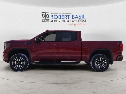 Used 2022 GMC Sierra 1500 AT4 w/ AT4 Premium Package image 2