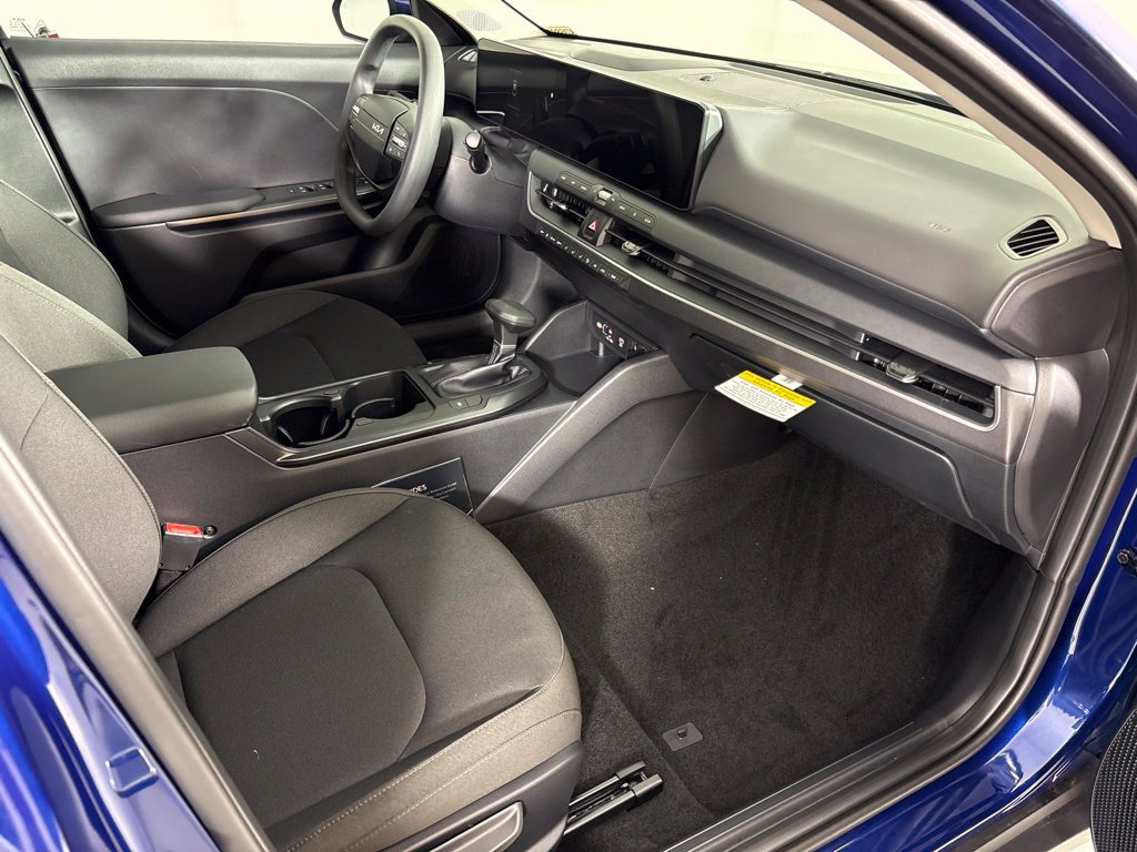 New 2026 Kia K4 FWD image 18