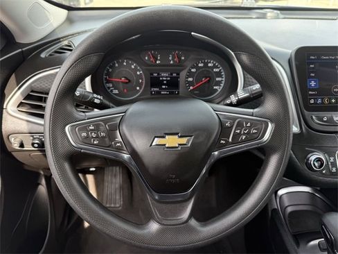 Used 2023 Chevrolet Malibu LT image 13