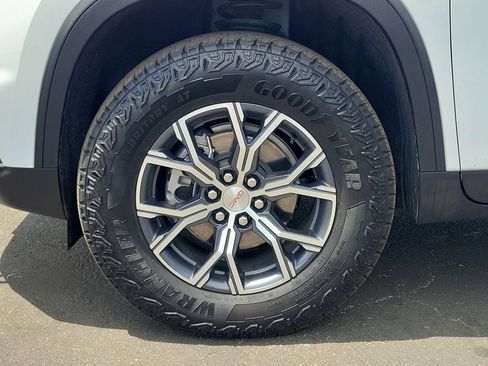 Used 2026 GMC Acadia AT4 w/ Luxury Package AWD/4WD image 33