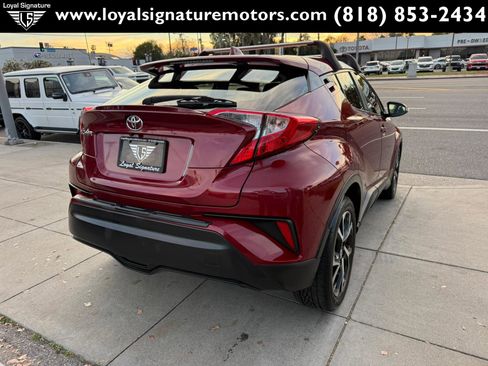 Used 2019 Toyota C-HR XLE image 7