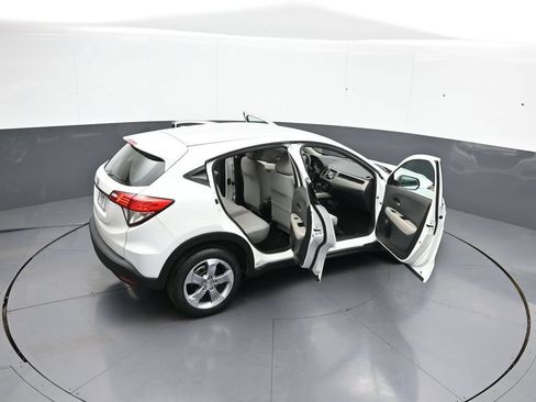Certified 2022 Honda HR-V LX image 43