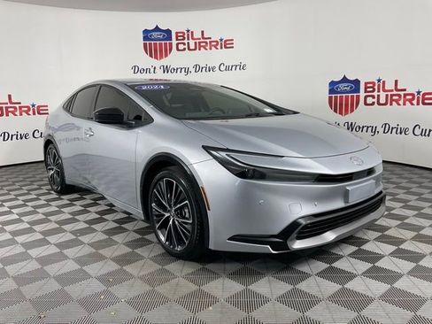 Used 2024 Toyota Prius XLE image 1