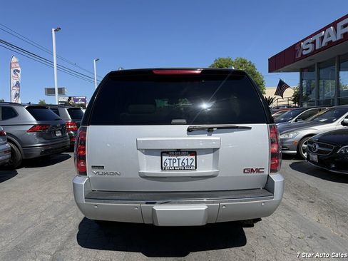 Used 2011 GMC Yukon Denali AWD/4WD image 5