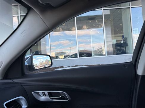 Used 2016 Chevrolet Equinox LTZ w/ Enhanced Convenience Package image 26