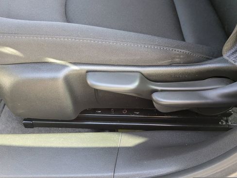 Used 2023 Chevrolet Malibu LS FWD image 18
