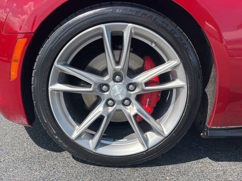 Used 2021 Chevrolet Camaro LT w/ Technology Package RWD image 12