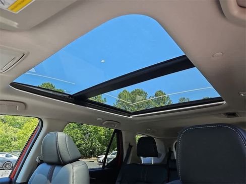 New 2025 Honda Pilot Touring image 11