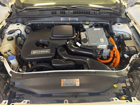 Used 2019 Ford Fusion SE image 30