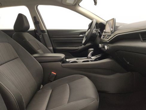 Used 2024 Nissan Altima 2.5 SV image 21