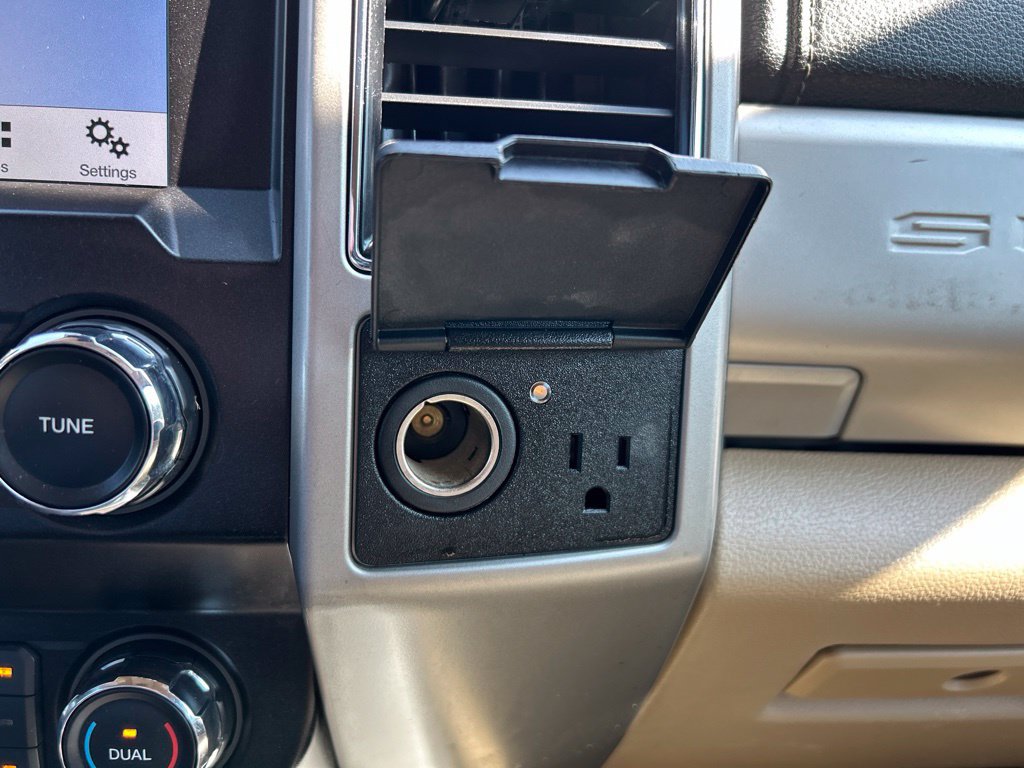 Used 2019 Ford F250 Lariat w/ Lariat Ultimate Package AWD/4WD image 29