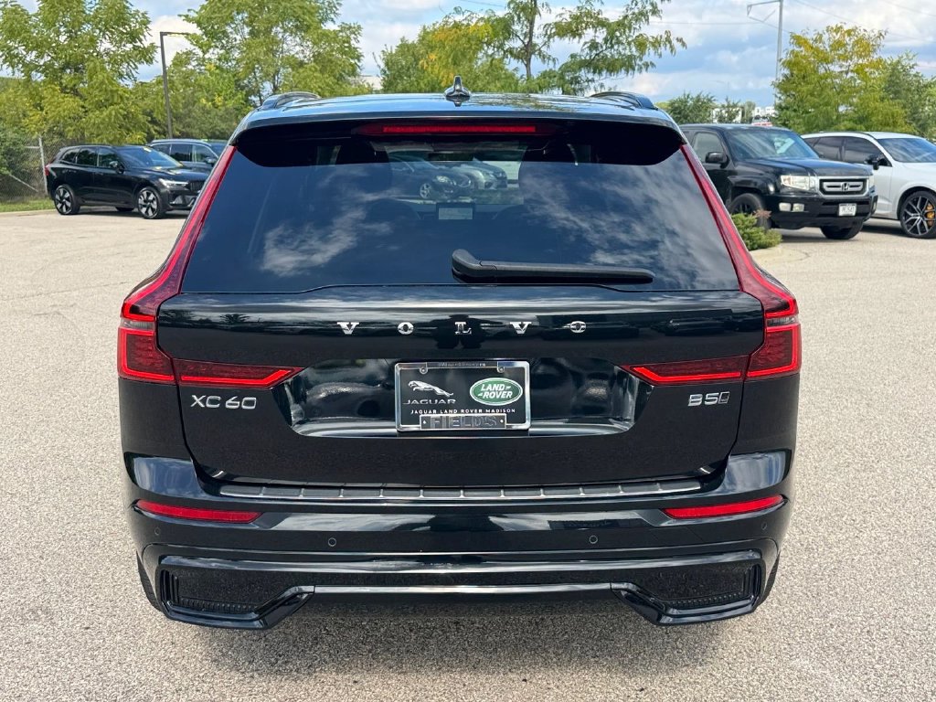Certified 2026 Volvo XC60 B5 Ultra AWD/4WD image 3
