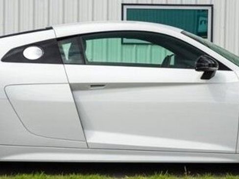 Used 2018 Audi R8 V10 image 4