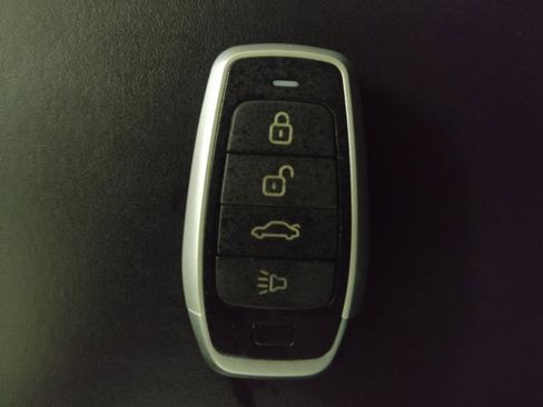 Used 2023 Mitsubishi Outlander ES FWD image 32