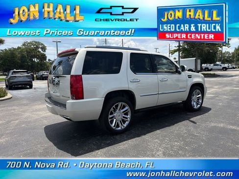 Used 2014 Cadillac Escalade Platinum AWD/4WD image 12