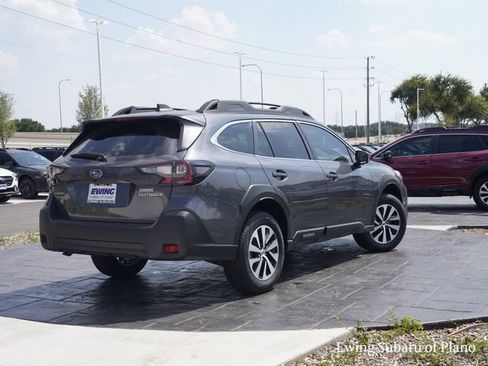 Certified 2025 Subaru Outback Premium image 5