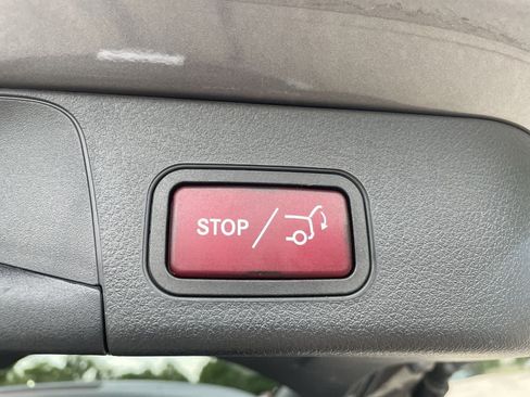 Used 2022 Mercedes-Benz EQB 350 4MATIC image 18