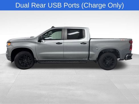 Used 2025 Chevrolet Silverado 1500 Custom image 10