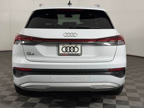 Certified 2023 Audi Q4 e-tron Premium Plus w/ Premium Plus RWD image 10