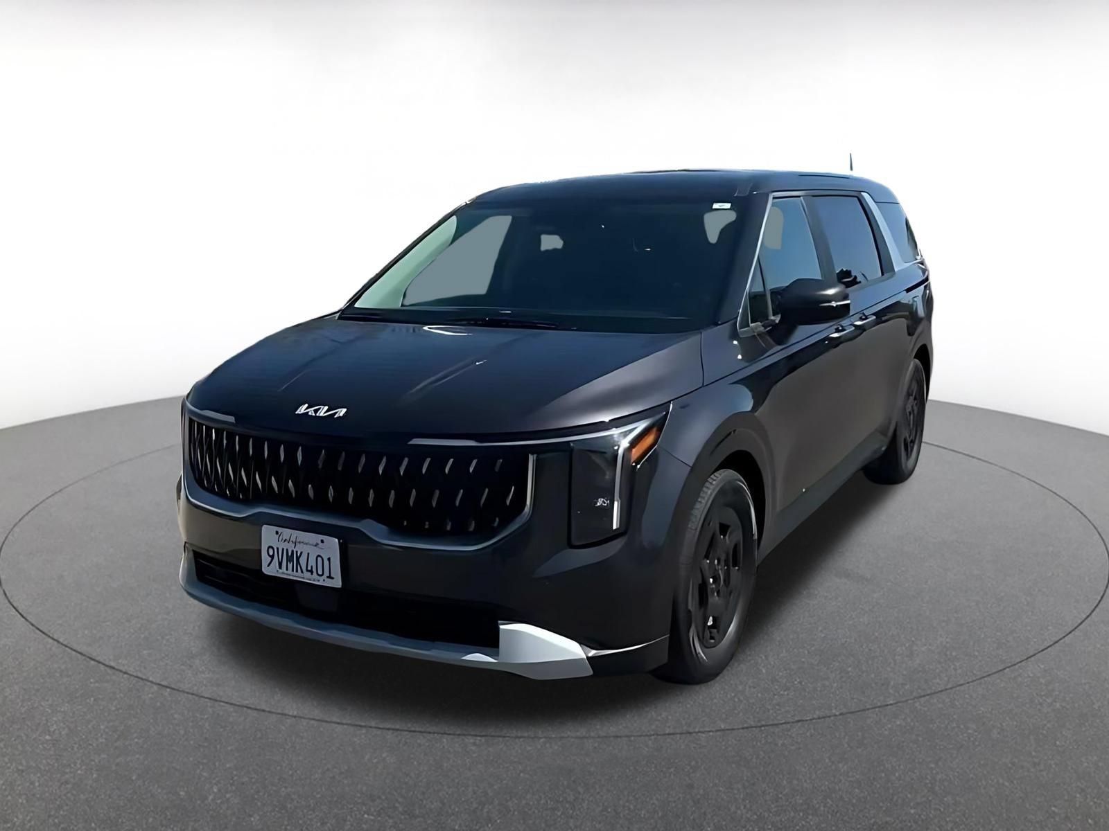 Used 2026 Kia Carnival FWD image 6