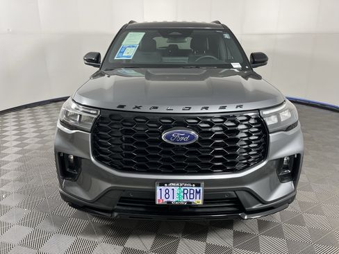 Used 2026 Ford Explorer ST-Line w/ ST-Line Street Pack AWD/4WD image 8