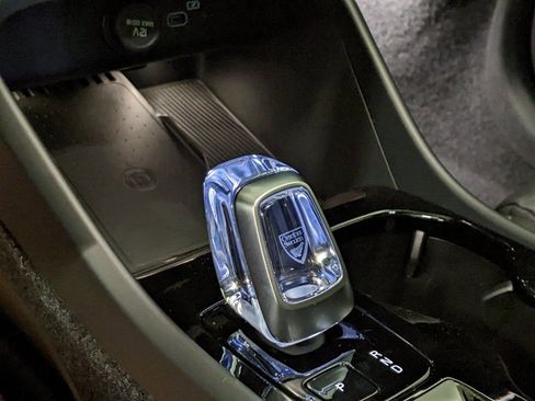 New 2026 Volvo XC40 B5 Plus w/ Protection Package Premier image 19