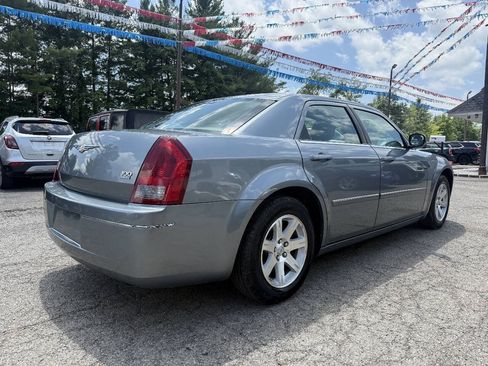 Used 2006 Chrysler 300 Touring w/ Protection Group RWD image 7