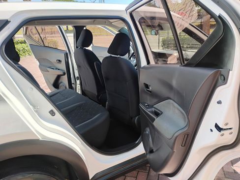 Used 2020 Nissan Kicks S image 30