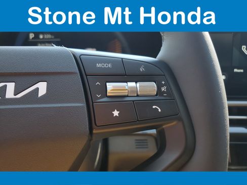 Used 2026 Kia Sportage LX image 23