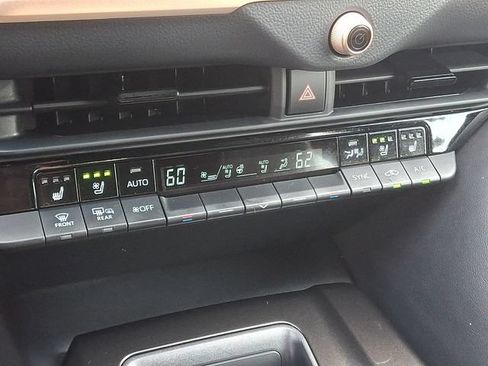 Used 2026 Toyota Crown AWD/4WD image 15