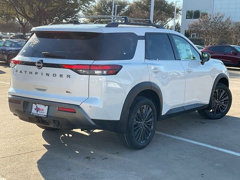 New 2026 Nissan Pathfinder SL image 5