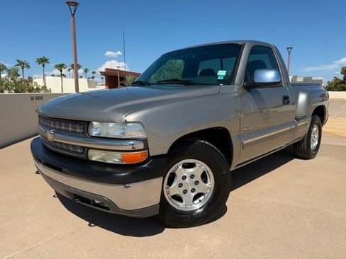 Used 2000 Chevrolet Silverado 1500 LS w/ Firm Ride Suspension Pkg RWD image 1