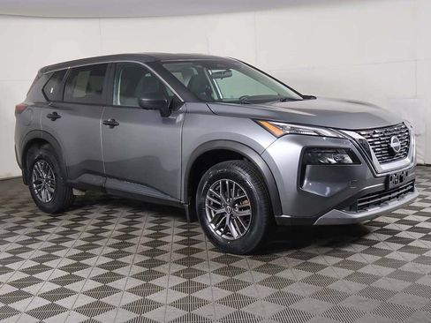 Used 2023 Nissan Rogue S AWD/4WD image 2