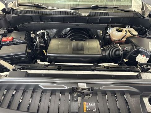 Certified 2020 Chevrolet Silverado 1500 LTZ w/ LTZ Premium Package AWD/4WD image 31