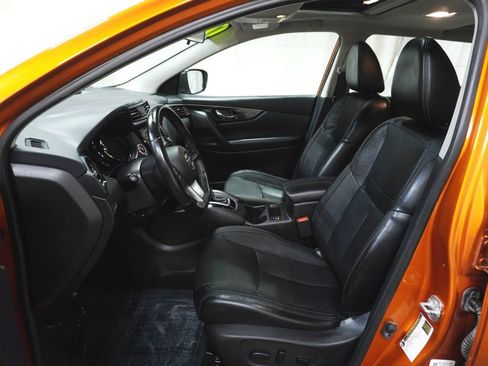 Used 2017 Nissan Rogue Sport SL w/ SL Premium Package image 10