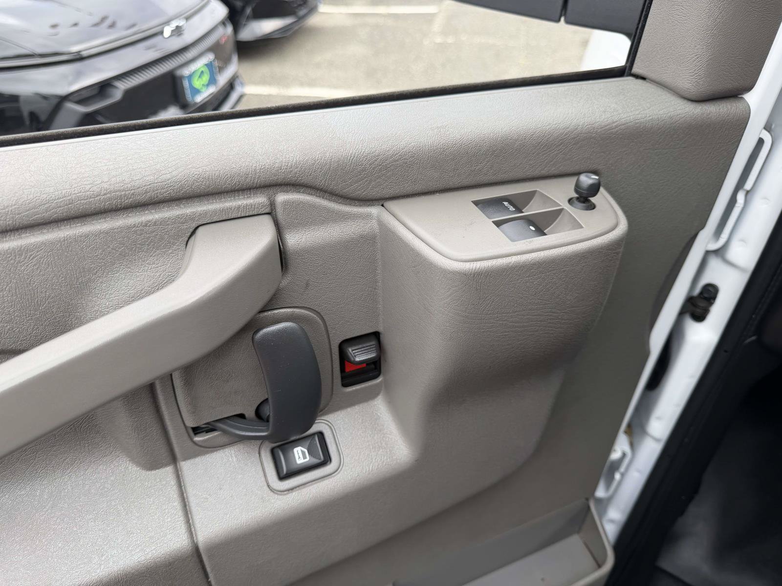 Certified 2025 Chevrolet Express 2500 w/ Driver Convenience Package RWD image 20
