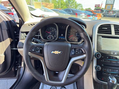 Used 2015 Chevrolet Malibu LT w/ Power Convenience Package FWD image 23