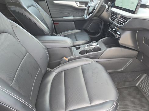 Certified 2023 Ford Escape Platinum AWD/4WD image 15