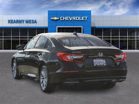 Used 2018 Honda Accord LX image 4