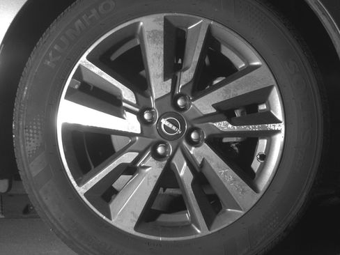 Used 2025 Nissan Versa SV FWD image 16