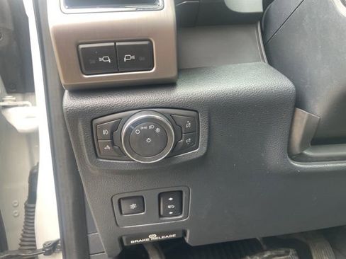 Used 2022 Ford F450 Platinum w/ FX4 Off-Road Package AWD/4WD image 20
