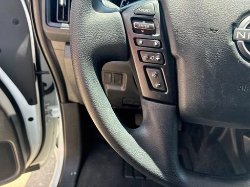Used 2025 Nissan Frontier S RWD image 22
