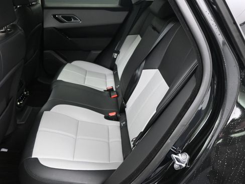 Certified 2025 Land Rover Range Rover Velar Dynamic HSE image 6