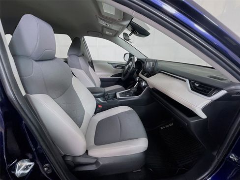 Used 2020 Toyota RAV4 XLE w/ All Weather Liner Package image 29