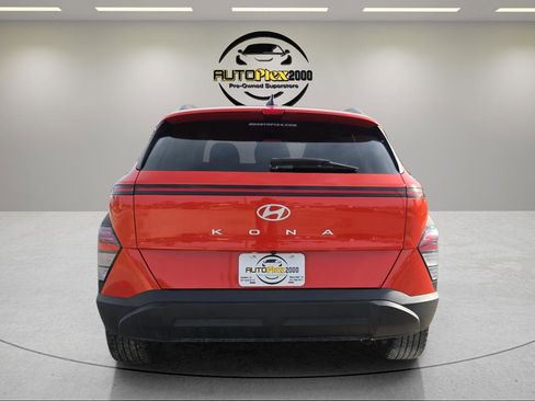Used 2024 Hyundai Kona SEL image 6