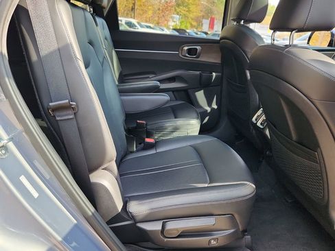 Used 2023 Kia Sorento X-Line EX image 18