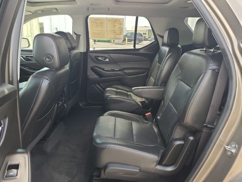 Used 2020 Chevrolet Traverse Premier AWD/4WD image 24