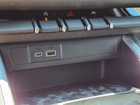 New 2025 Chevrolet Colorado W/T image 17